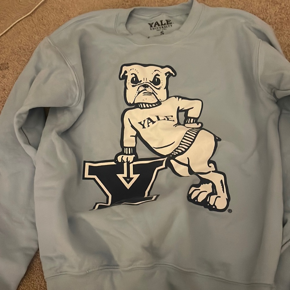 yale sweatshirt